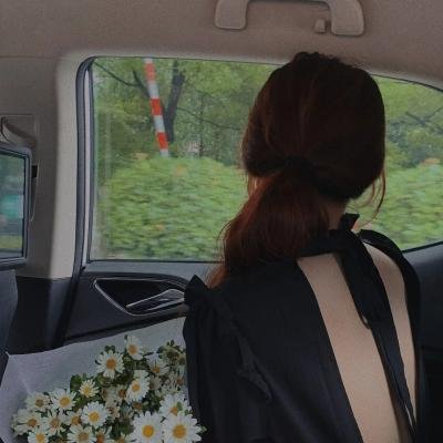 楼下的女人和楼上的男人