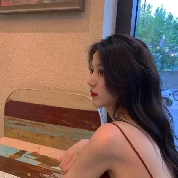 美人无泪